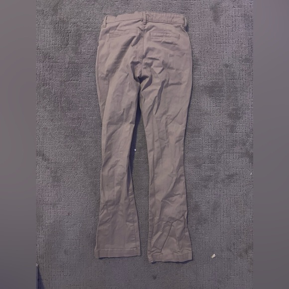 Beige Old Navy pants for school or everyday - Picture 4 of 4